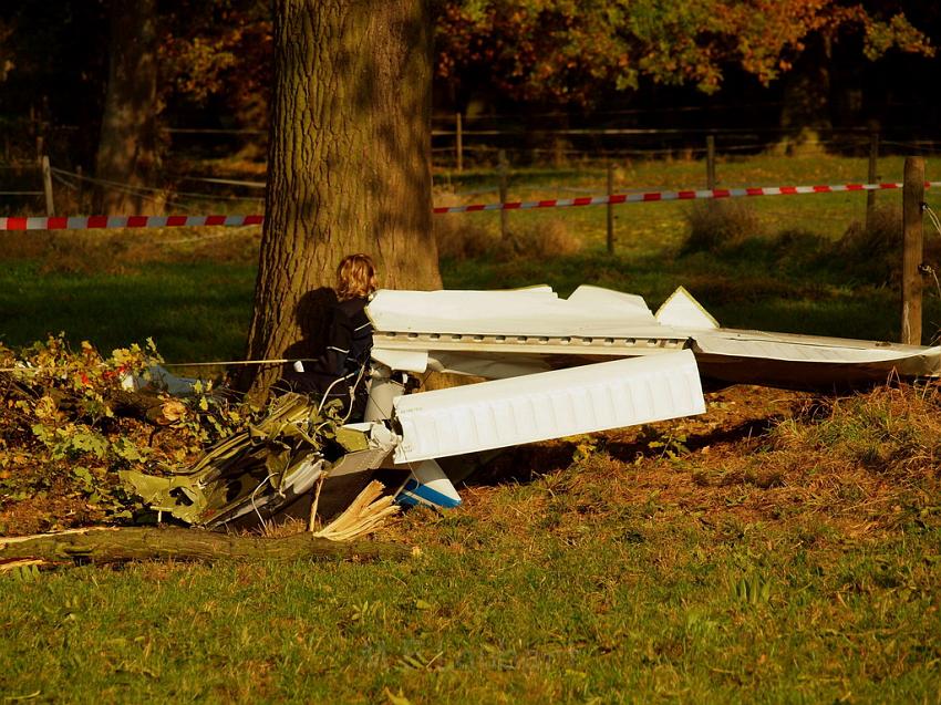 Kleinflugzeug abgestuerzt Sankt Augustin Meindorf P034.JPG